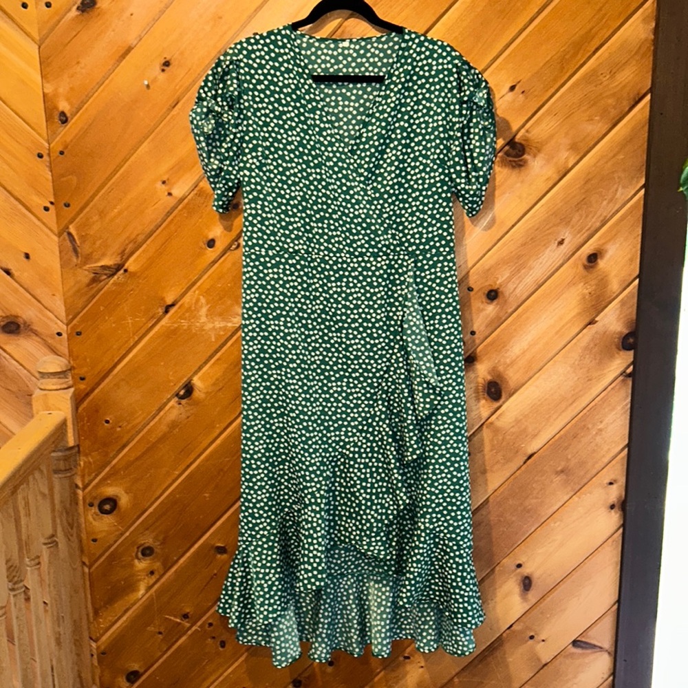 Green white dot Bohemia ruffle wrap maxi dress - Picture 2 of 9